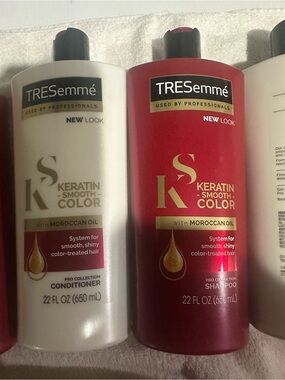 TRESemmé Keratin Smooth Color 1Shampoo & 1Conditioner - 20 oz Bottles